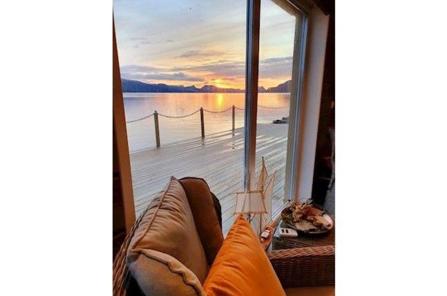 Smastranda Fjord Lodge Aheim المظهر الخارجي الصورة
